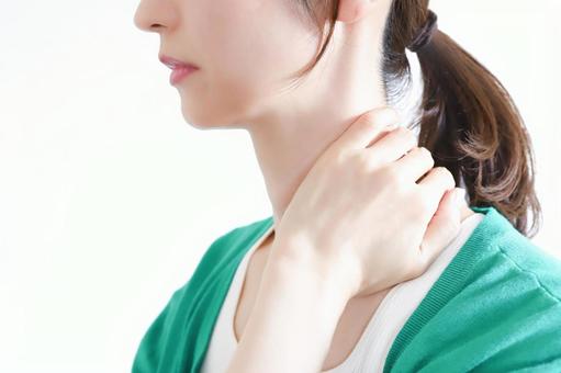 ストレートネックによる首の痛み